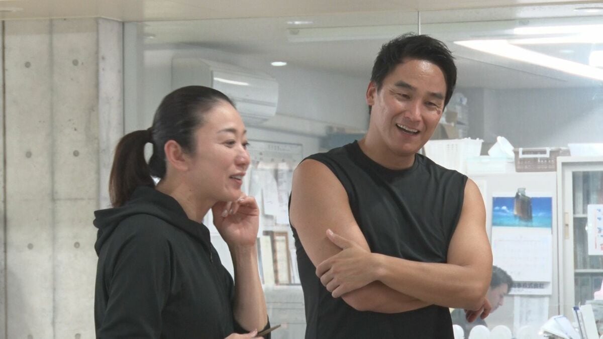 「自分自身の成長を楽しんで」 元オリンピック選手、松田丈志さん・田中雅美さんが水泳教室　名護市