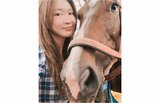 紗栄子さん 「ボルトが天国へ旅立ちました」 愛馬との別れに悲しみ 「今は心がボロボロです」|TBS NEWS DIG