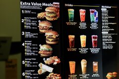 マクドナルド株価低迷で難題、コスト高も価格に敏感な客呼び戻せるか| TBS CROSS DIG with Bloomberg