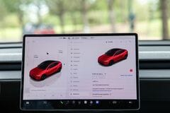 テスラ、アップル「カープレイ」対応を準備－マスク氏が方針転換| TBS CROSS DIG with Bloomberg