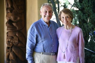 愛犬が結んだ縁、元シティCEO夫妻が獣医学部に約180億円超を寄付| TBS CROSS DIG with Bloomberg