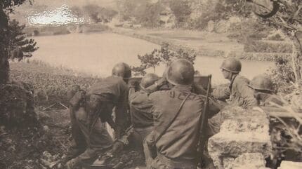 米軍が沖縄を侵攻する姿が克明に 慰霊の日を前に各地で沖縄戦のパネル