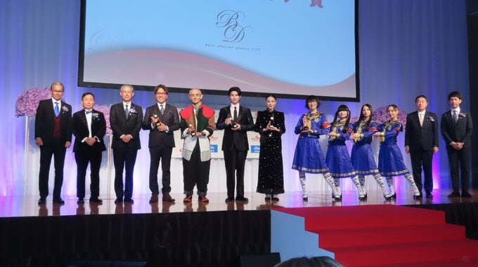 【 第54回ベストドレッサー賞 】　檀れい、本田響矢、新しい学校のリーダーズらが受賞|TBS NEWS DIG