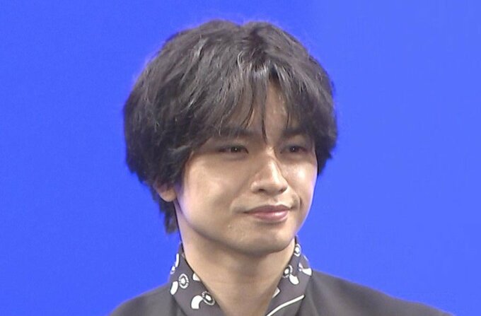 【中島健人】　アドリブで桐谷健太に突然キス　「チューしかないかなと思って」|TBS NEWS DIG