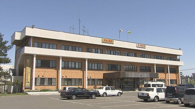 知人の少女と共謀し、時価200万円する母親の高級ブランド時計を盗んだか 22歳女「少女に頼まれて…」売却して現金100万円を受け取っていた可能性も|TBS NEWS DIG