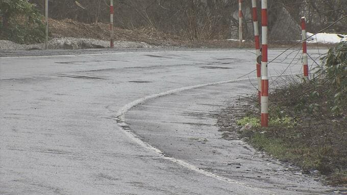 【詳報】身元が判明　国道7号でトラック同士が衝突　一方のトラックを運転の59歳の男性が死亡　事故現場は片側1車線　カーブが続く道　青森県平川市|TBS NEWS DIG