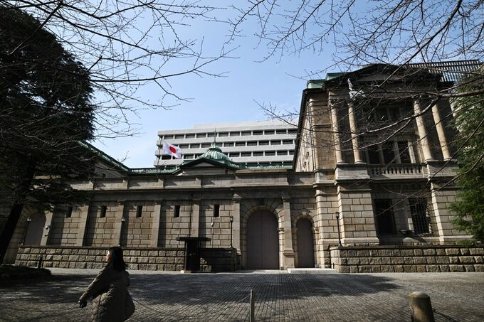 【日本市況】２年金利が16年ぶり高水準、12月利上げ観測－金融株上昇