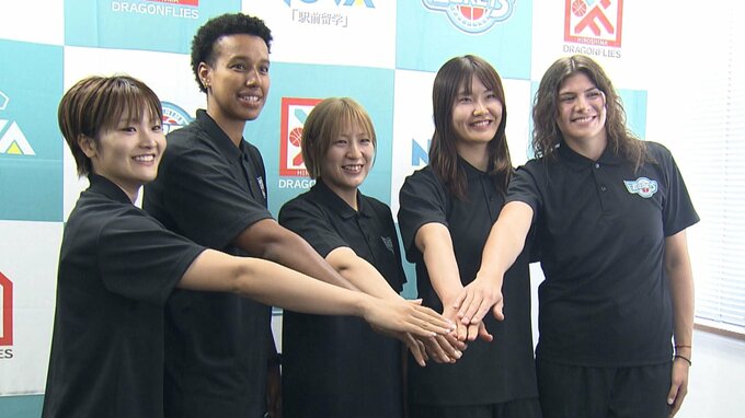 【女子バスケット】広島イーグレッツが新入団会見！リバウンド力強化へ185cmの大型補強と新キャプテンの覚悟　|　RCC NEWS | 広島ニュース | RCC中国放送
