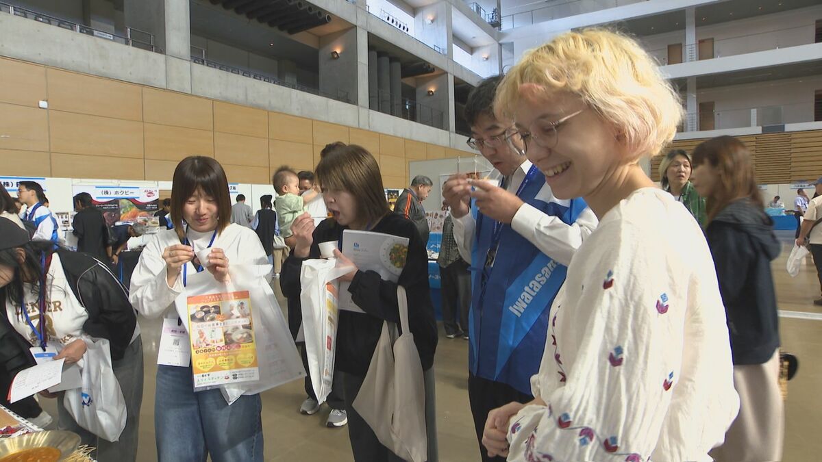 ウクライナの伝統料理を業務用レトルトに　移住社員の思い詰まった商品も登場　食品展示会が7年ぶり開催