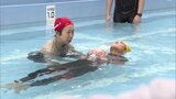 力を抜く・両手足を広げる・あごを上げて息を吸う 夏休み前の児童に「着衣泳」教室 | 福岡のニュース|RKB NEWS|RKB毎日放送