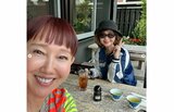 工藤夕貴さん　母親と笑顔２ショット　「三津のお魚食堂と、神代の湯へ日帰りで行って来ました」　ファンからは「素敵なお母様、そっくりですね」|TBS NEWS DIG