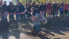 試される愛の力！毎年恒例の“妻運び”選手権　優勝者には体重分のビール| TBS CROSS DIG with Bloomberg