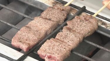 飛騨牛の串焼き」「みだらし団子」「五平餅」などのグルメが勢ぞろい