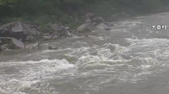 「茶色く濁った水が激しく流れて…」大気の状態が非常に不安定、長野県南部中心に局地的に非常に激しい雨「もう一泊しなきゃあかんかな…」特急しなのが始発列車から、長野～松本の折り返し運転　|　SBC NEWS | 長野のニュース | SBC信越放送
