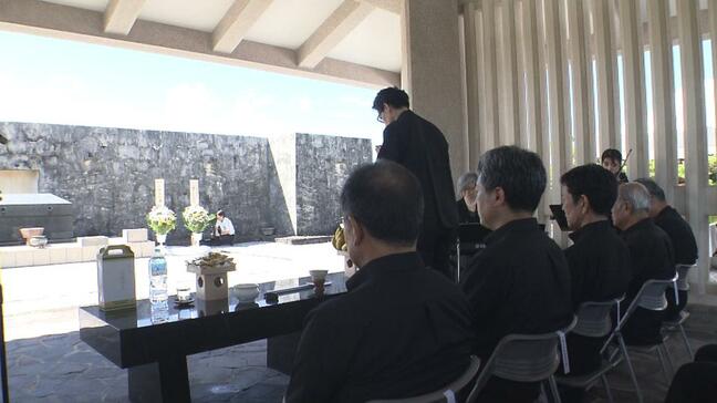 旧盆入りを前に沖縄戦の激戦地で盆供養祭　「戦没者の犠牲を忘れず、戦争の悲惨さを語り継いでいく」|TBS NEWS DIG