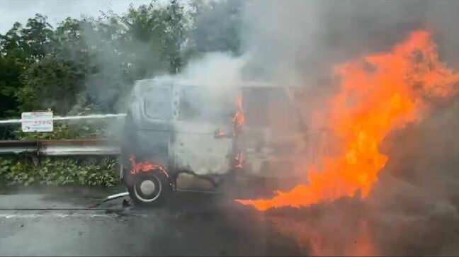 中央道・下り線　軽乗用車が炎上　明野バス停付近～韮崎ICまで渋滞3㎞　13日午後0時現在|TBS NEWS DIG