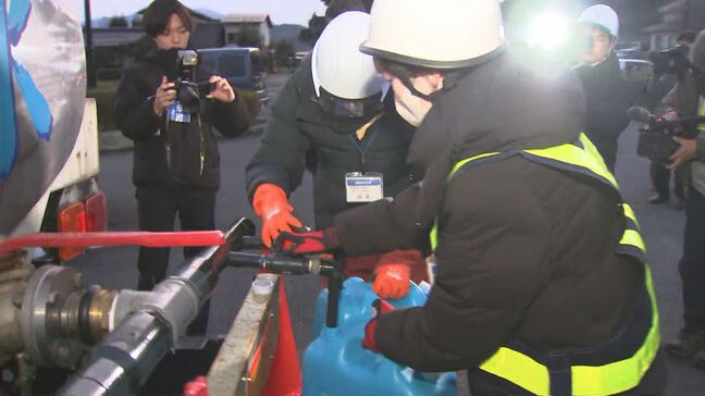 断水続き…給水活動始まる　約1100戸、3000人に影響　復旧のめど立たず　震度5強の地震の影響続く　鳥取県南部町|TBS NEWS DIG