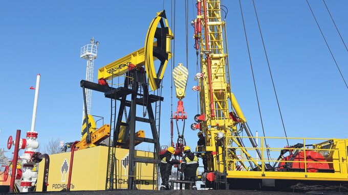 中国、ロシア産原油輸入は正当－米国の新たな関税示唆に反発