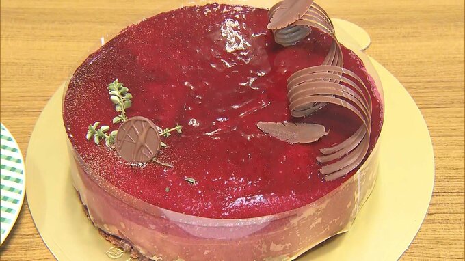 パティシエ目指す学生たちの卒業制作展　個性豊かなケーキを披露　大分　|　大分のニュース｜OBS NEWS｜大分放送