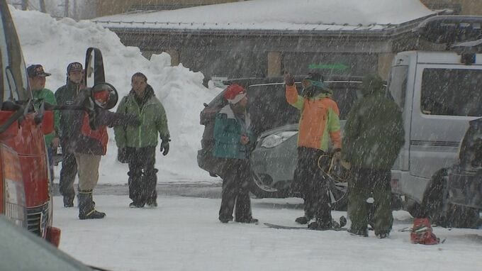 全身が雪に埋もれた状態　山スキーで行方不明の男性が心肺停止で発見される　岩手・八幡平市|TBS NEWS DIG