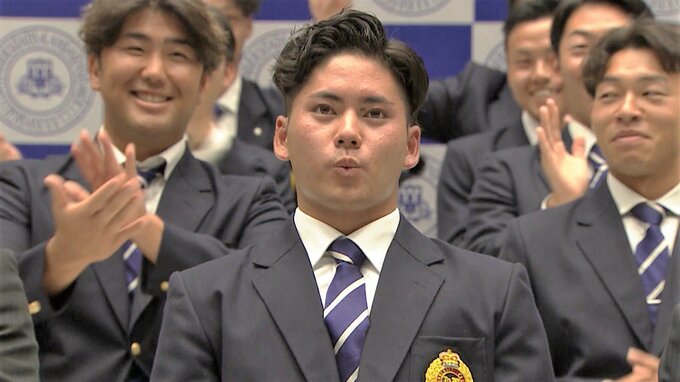大学No.1左腕・金丸夢斗「1年目から2ケタ勝利目指す」4球団競合の末、中日が交渉権獲得【ドラフト会議】|TBS NEWS DIG