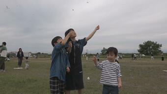 大空に舞う凧は500枚超！越中大門凧まつりが５年ぶりに開催　富山県射水市　|　富山県のニュース｜チューリップテレビ