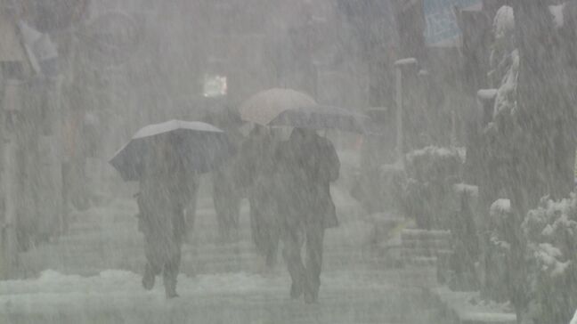 金沢で今季初の積雪 山地では27日朝まで50センチ予想 交通障害に注意・警戒|TBS NEWS DIG