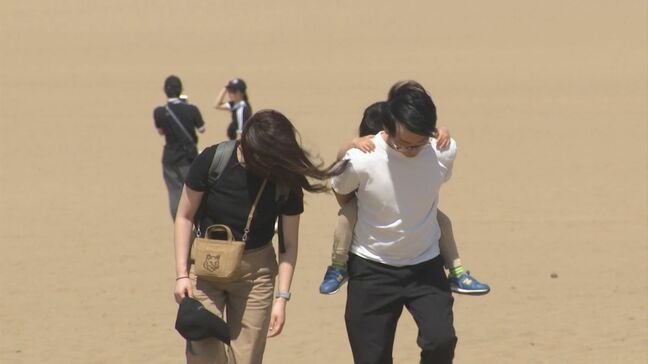 境港市は２９．６度で全国一の暑さ　鳥取砂丘では観光客もぐったり|TBS NEWS DIG