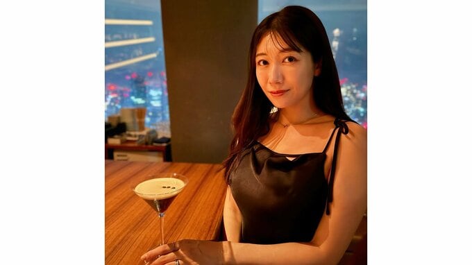 【 穂川果音 】 「エスプレッソマティーニを見かけると絶対飲んでしまう」　高層バーでの優雅な夜を公開|TBS NEWS DIG