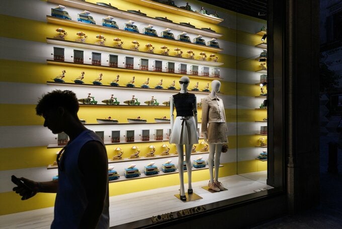 LVMHのファッション部門、2年ぶり増収も低い伸び－イラン戦争が重し