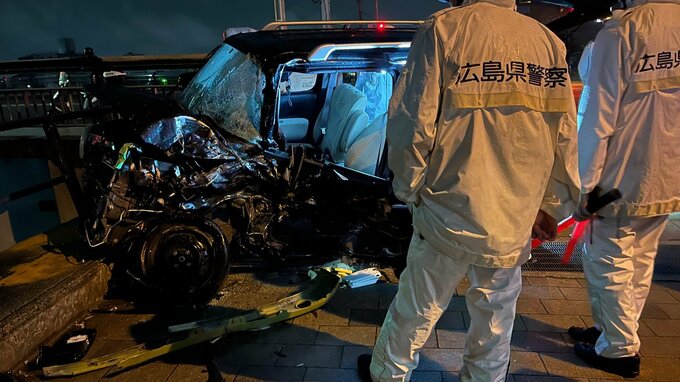 ゴミ収集車と軽乗用車が衝突　5人けが　4人は10代から20代で1人が意識不明で搬送　ゴミ収集車は川の法面に転落　広島　|　RCC NEWS | 広島ニュース | RCC中国放送