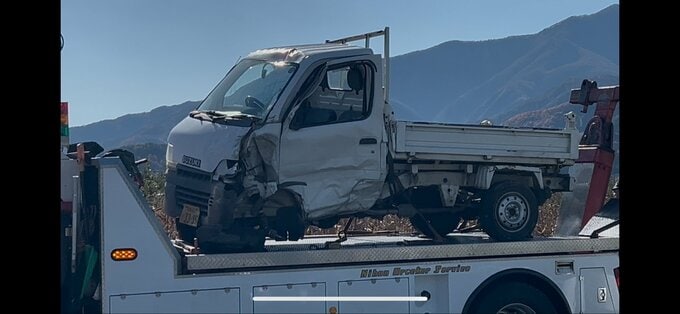 安曇野市で乗用車と軽トラックが衝突　3人が病院に搬送　男性1人が意識不明の重体　長野|TBS NEWS DIG