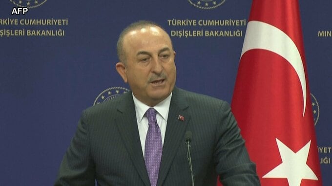 トルコ外相　ジャーナリスト引き渡し認めない判断を非難　スウェーデンNATO加盟に「非常に良くない展開」