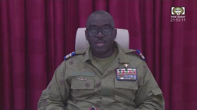 ニジェール軍事政権が新首相を指名　政権の既成事実化へ　隣国ナイジェリアは追加制裁|TBS NEWS DIG
