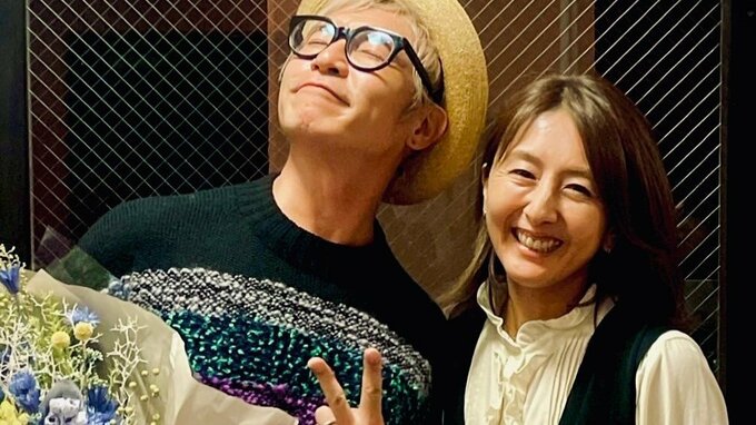 【つるの剛士】50歳の誕生日に “愛妻セーター” 妻の美紀さんと2ショットで「最幸なスタイリング」|TBS NEWS DIG