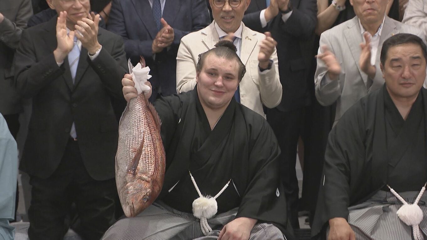 大相撲名古屋場所 関脇・安青錦が優勝 「来場所は大関に戻って頑張りたい」 | TBS NEWS DIG