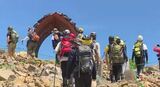 ヘルメット着用しない登山者の姿も　御嶽山山頂直下の登山道が9年ぶりに規制解除　多くの犠牲者出した「八丁ダルミ」に登山者戻る|TBS NEWS DIG