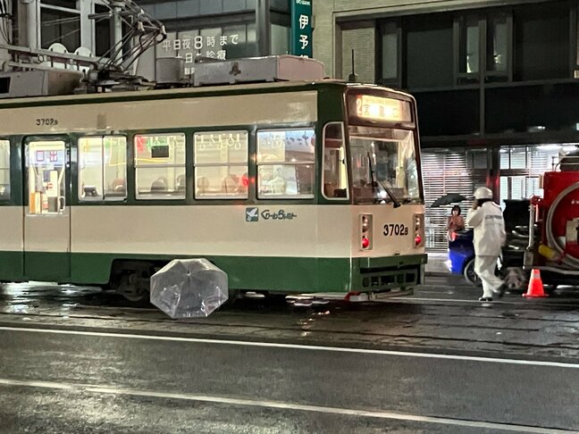 スイスからの観光客２人　路面電車にはねられる　男性（80）は意識不明の重体　女性（74）は大けが　団体旅行で広島訪問中|TBS NEWS DIG