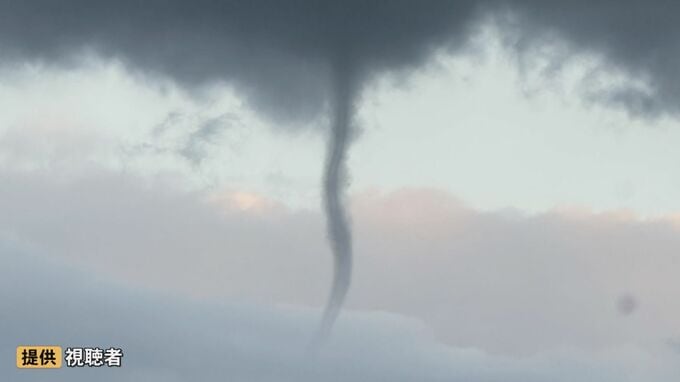 日本海の海上で複数の竜巻のようなものを確認…雷、強風、波浪注意報発表中　鳥取県鳥取市|TBS NEWS DIG