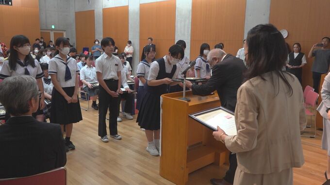 山梨県最大規模の絵画コンクール　UTY教育美術展で表彰式　|　山梨のニュース | ＵＴＹテレビ山梨