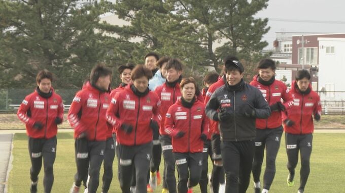 柳下監督「チーム力は間違いなくアップしていると思う」目指せJ1昇格プレーオフ ツエーゲン金沢が初練習　|　石川県のニュース｜MRO北陸放送