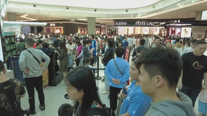 中国4月小売りは大幅増も高級品支出抑える傾向か|TBS NEWS DIG