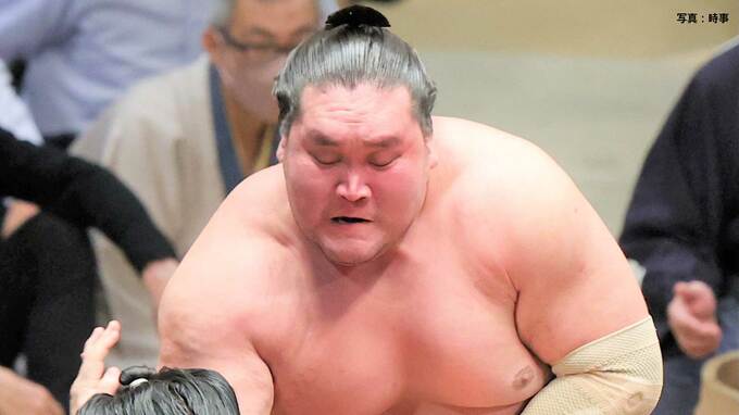横綱・照ノ富士、平幕・宇良を下し今場所初白星！新大関・琴ノ若ら3大関が敗れる波乱【大相撲春場所】|TBS NEWS DIG
