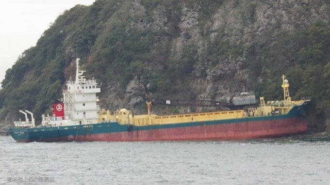 瀬戸内海で航行中の船舶（プッシャーバージ）が座礁　「備讃瀬戸の志度湾沖の高島で乗り上げました」と通報|TBS NEWS DIG