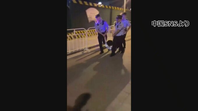 試合中にメッシ選手に抱き着き逮捕の男、スタジアムでの観戦を1年間禁止する処分に 中国・北京市|TBS NEWS DIG