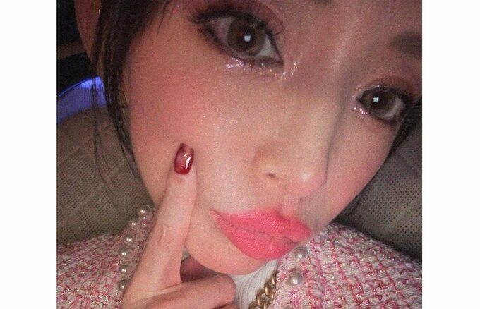【 浜崎あゆみ 】　「服は後ろ前逆ですがもう着直す力が無いからこのまま！笑」　楽屋でのエピソード明かす|TBS NEWS DIG