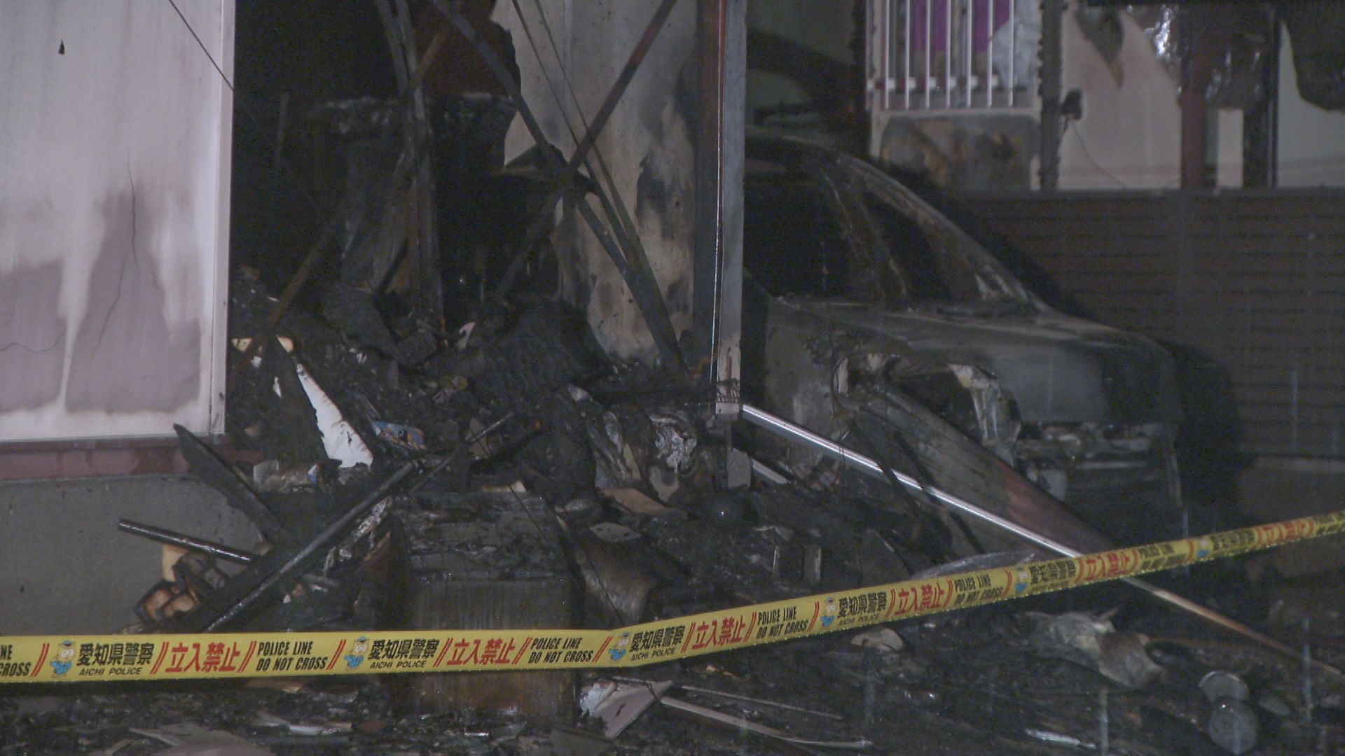 「燃えている。逃げ遅れた」と女性から通報　住宅全焼の火災で焼け跡から見つかった遺体は25歳の女性か　