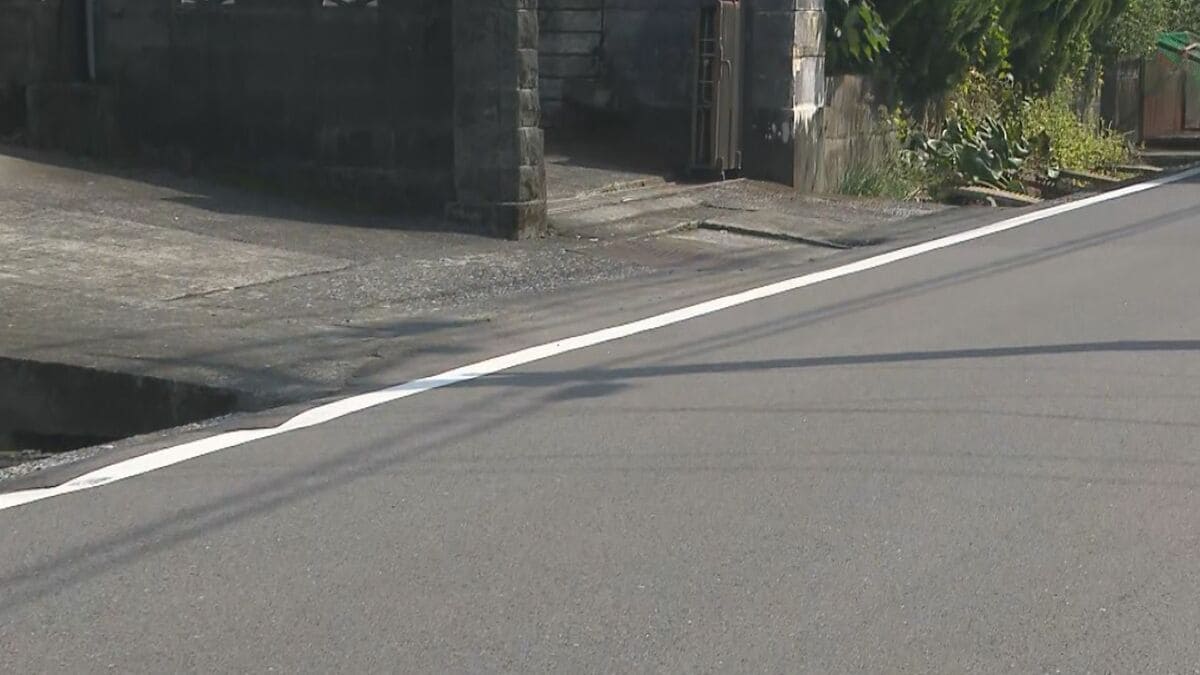 ひき逃げ容疑で77歳女性を書類送検　散歩中の男性を車ではね、肋骨骨折の大けが　大分・佐伯市