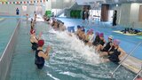 教員の負担軽減も 広がる水泳授業の民間委託 スイミングスクールのノウハウで子供たちにも好評 | 福岡のニュース|RKB NEWS|RKB毎日放送