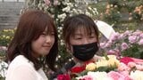 闘病生活を支えてくれたお母さんに”100本のバラの花束”18歳の女性が込めた思い 福岡|TBS NEWS DIG